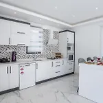 Ortac 2 Doga Icerisinde, Korunakli Villa Kaş