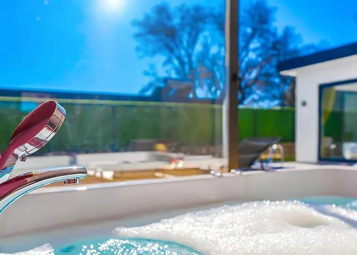 Ortac 2 Doga Icerisinde, Korunakli Villa Kaş