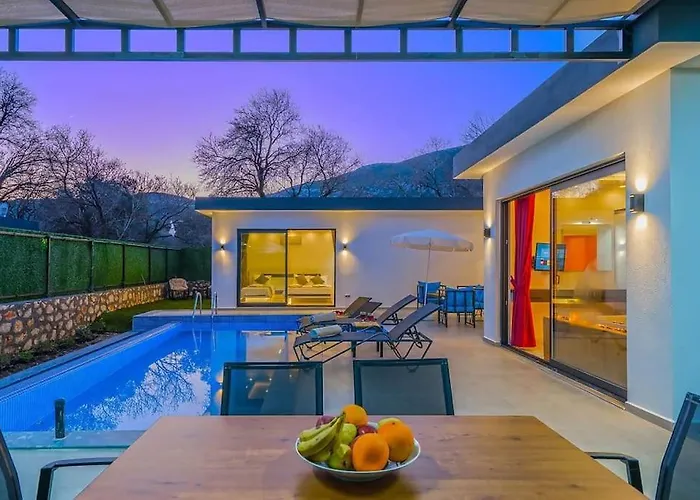 Ortac 2 Doga Icerisinde, Korunakli Villa Kaş