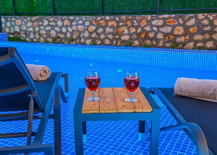 Ortac 2 Doga Icerisinde, Korunakli * Kaş