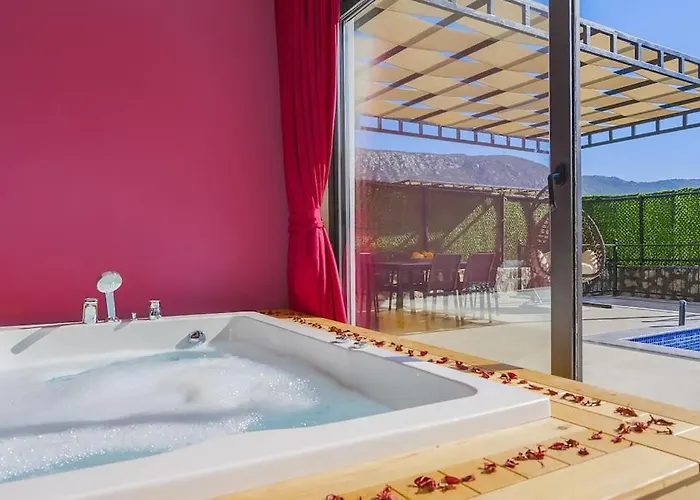 Ortac 2 Doga Icerisinde, Korunakli Villa